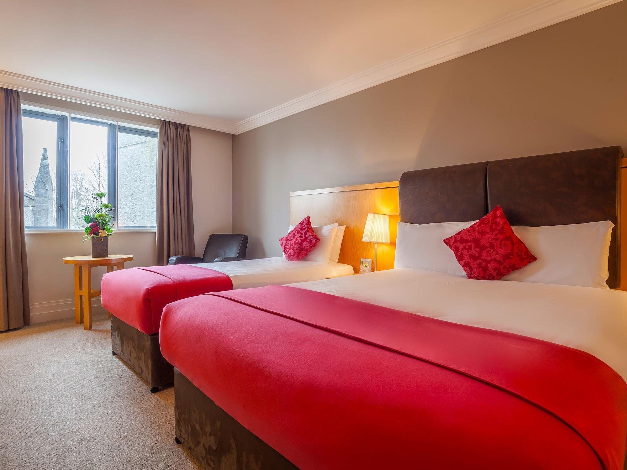 Prince Of Wales Hotel Athlone Ngoại thất bức ảnh